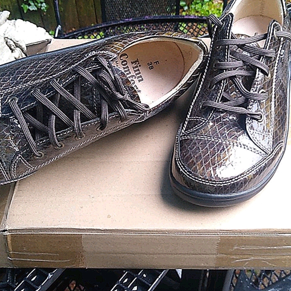 NWOT Finn Comfort Shoes